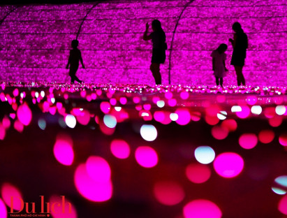 Lễ hội - Người dân, du khách “check-in” không gian ánh sáng nghệ thuật đầu tiên bên sông Hàn