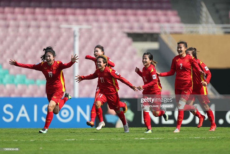 AFC khen ĐT nữ Việt Nam, FIFA chỉ ra bất lợi lớn của Huỳnh Như và đồng đội - 1