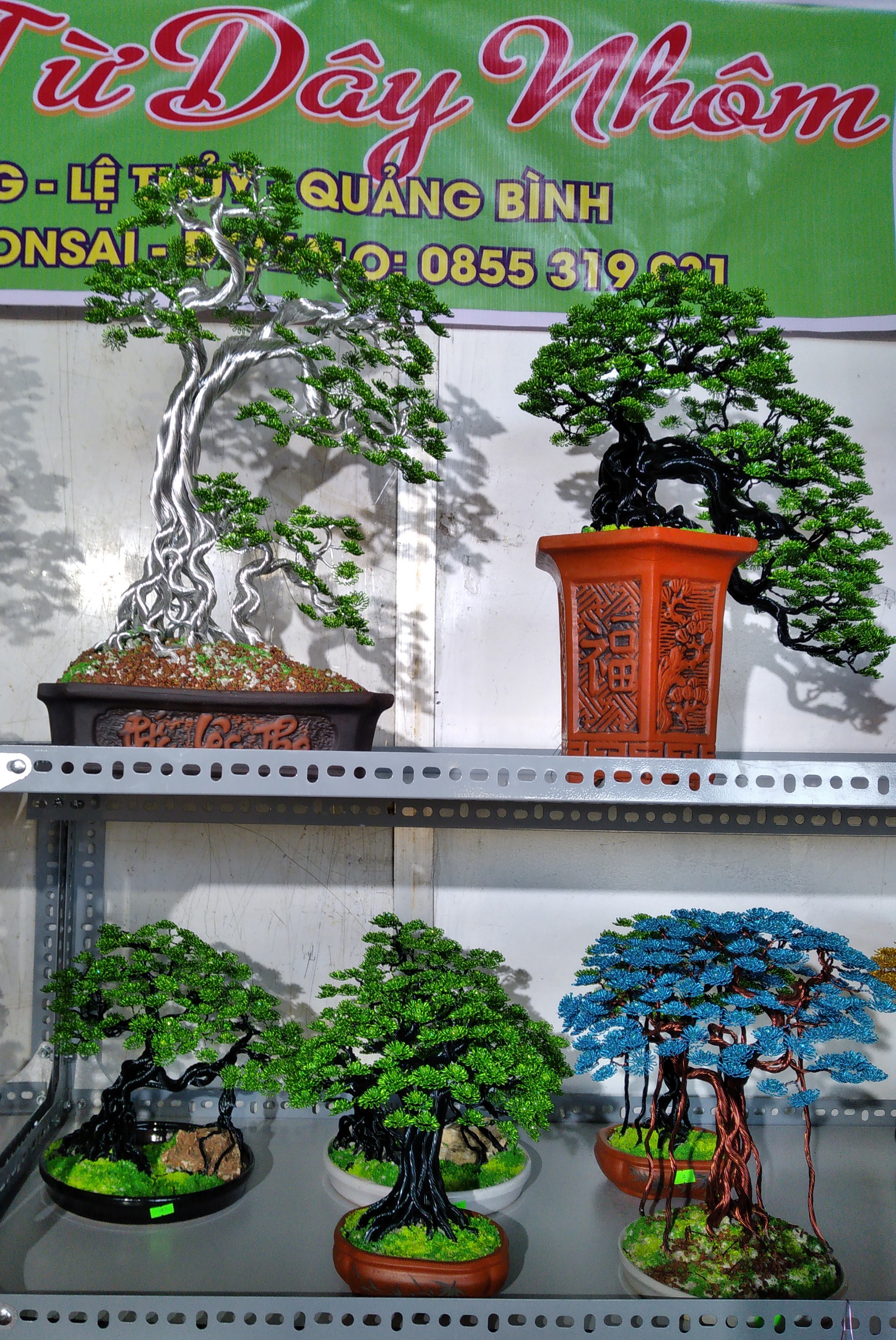 Kỳ lạ những cây bonsai... nhôm đồng tuyệt đẹp ‘hút hồn’ cả khách Tây - 2
