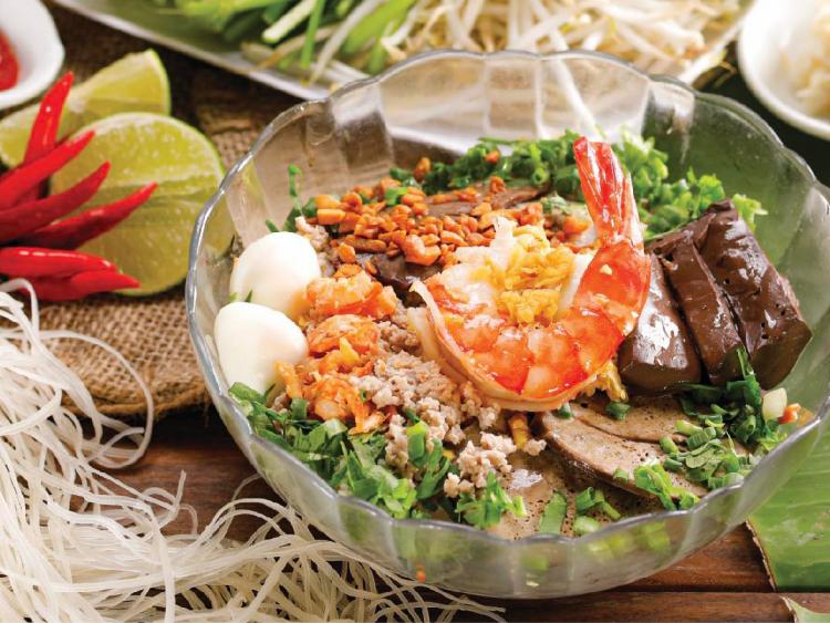 Đến TP.HCM ăn đặc sản ngon ngất ngây