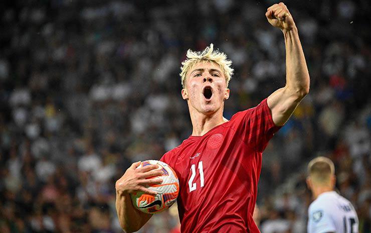 Chuyển nhượng MU 18/7: Ten Hag khuyên Maguire nên rời MU - 2