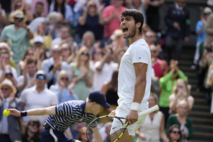 Alcaraz đăng quang rực rỡ tại Wimbledon, chấm dứt sự trị vì của Djokovic - 4
