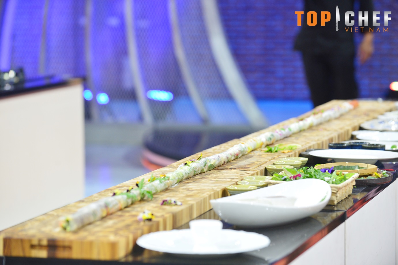 Món cuốn dài hơn 3m lập kỷ lục tại Top Chef Việt Nam 2023 - 2