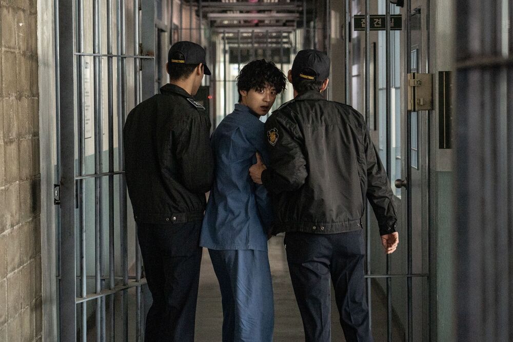 Với mô típ hoán đổi thân xác quen thuộc, phim điện ảnh Hàn Quốc "Thanh tra sát nhân" có gì? - 3