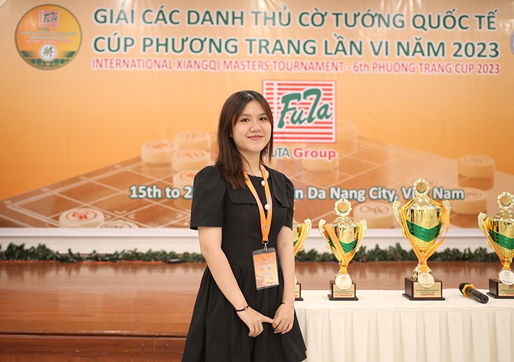 Ngắm nữ trọng tài xinh đẹp, thành tích gây “choáng” ở giải cờ tướng hot nhất Việt Nam - 10