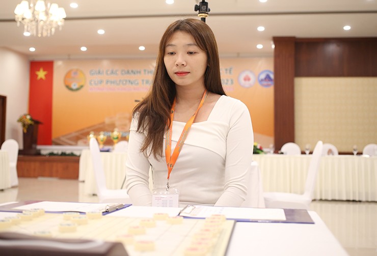 Ngắm nữ trọng tài xinh đẹp, thành tích gây “choáng” ở giải cờ tướng hot nhất Việt Nam - 7