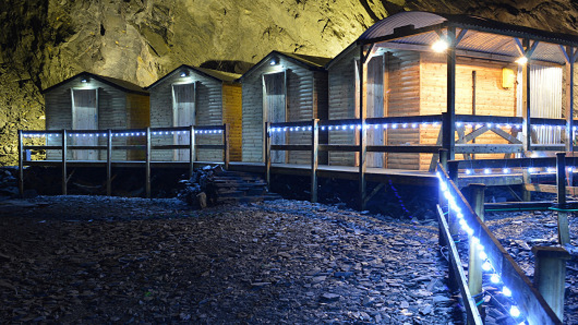 Khách sạn Deep Sleep: Khám phá kỳ quan đáy núi Snowdonia - 1