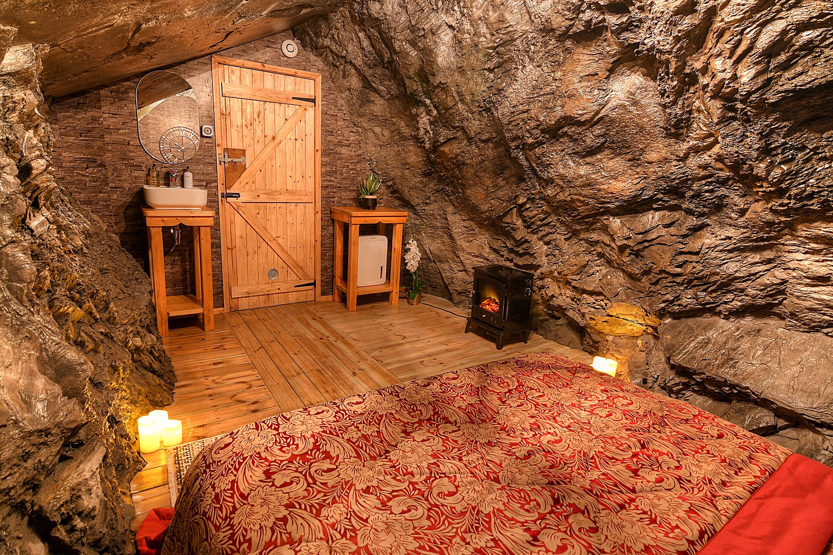 Khách sạn Deep Sleep: Khám phá kỳ quan đáy núi Snowdonia - 4