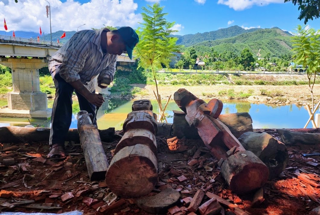 Chiêm ngưỡng nghệ nhân biến khúc gỗ thành tác phẩm điêu khắc độc đáo - 15