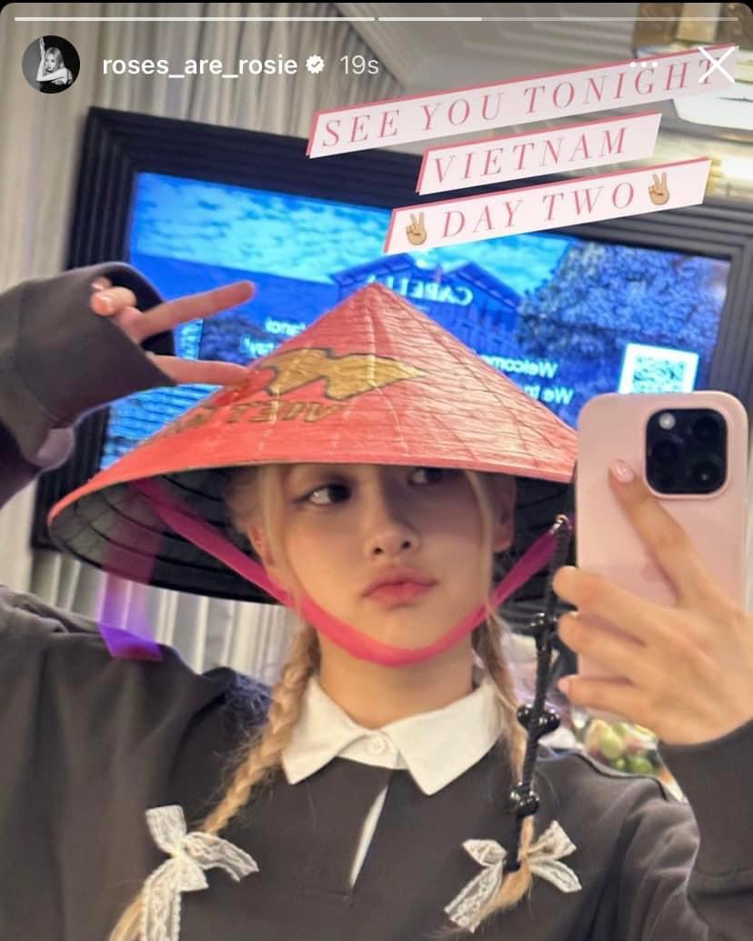 BornPink Hà Nội: Jennie, Jiso, Rosé đăng story đội Nón lá, Lisa "quất" luôn tiếng Việt - 4