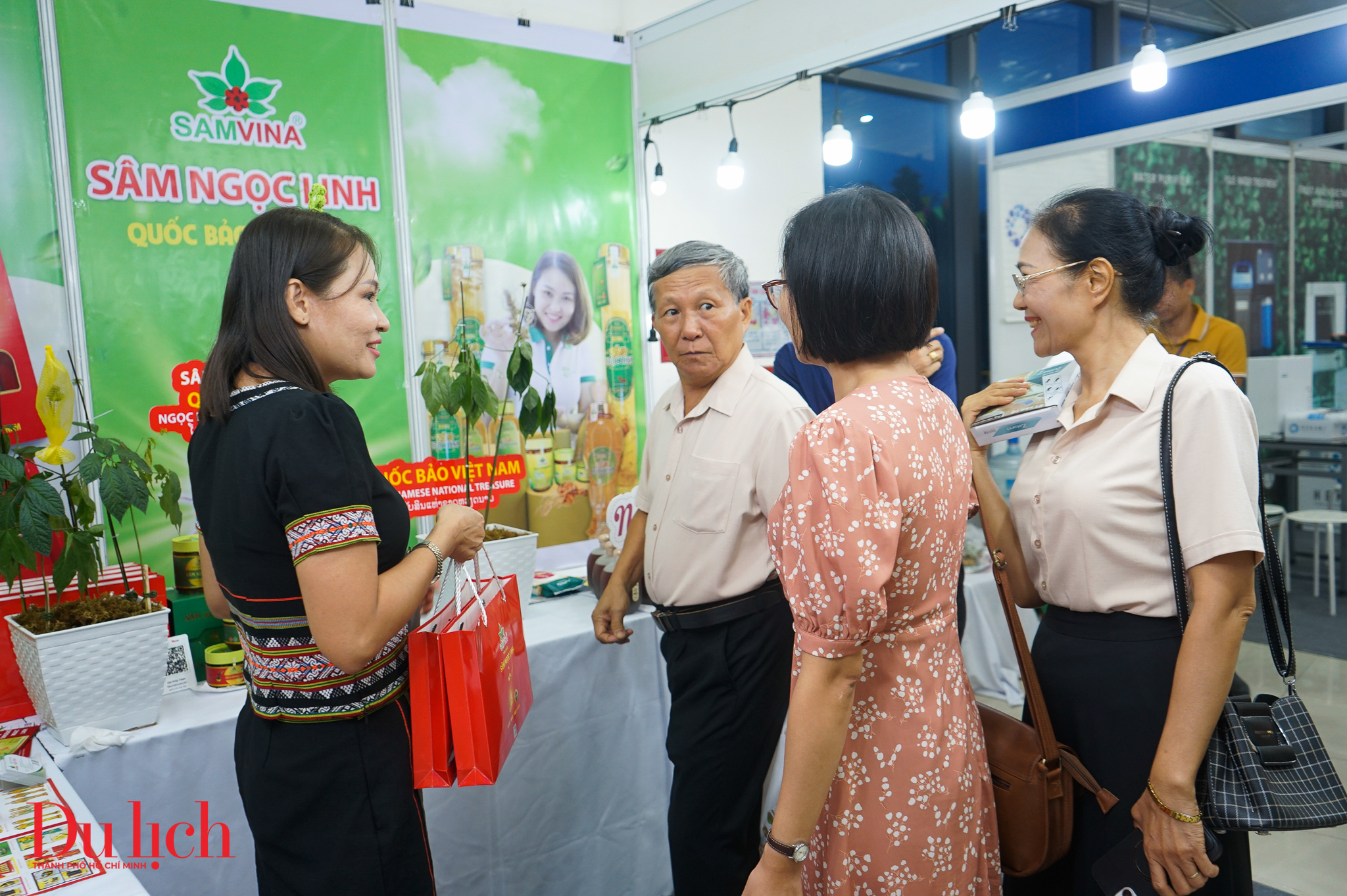 Hơn 300 gian hàng thương mại và du lịch hội tụ tại Hội chợ EWEC Đà Nẵng 2023 - 5