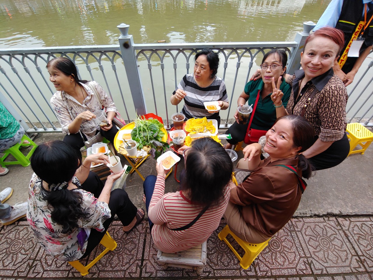 Đặc sản các vùng miền quy tụ tại kênh Nhiêu Lộc - Thị Nghè - 3