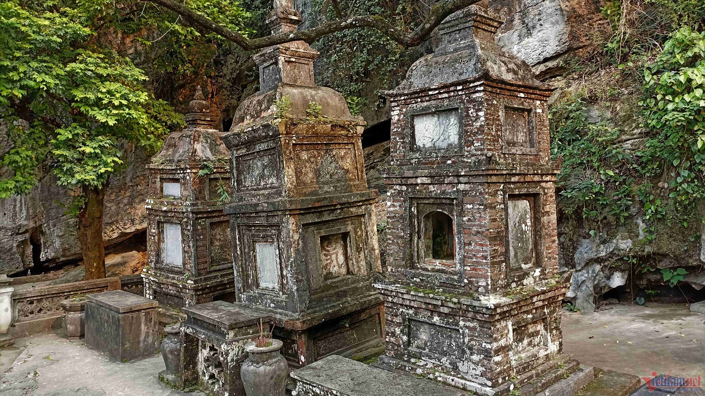 Ngôi chùa hơn 500 năm tuổi được mệnh danh 'Nam thiên đệ nhị động' ở Ninh Bình - 4