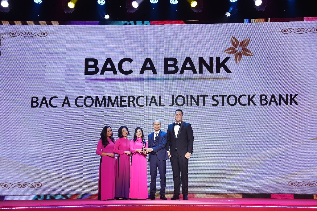 Bac A Bank giành hai giải thưởng về quản trị nhân sự - 1