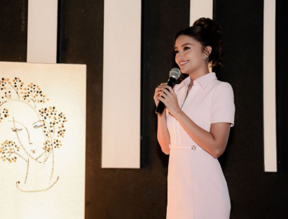 Giải trí - Hoa hậu Ngọc Châu gây quỹ hơn 300 triệu đồng cho trẻ thiếu may mắn đón Trung thu