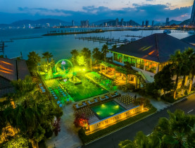 Ambassador Club - Khu ăn uống vui chơi đầu tiên tại Ana Marina Nha Trang