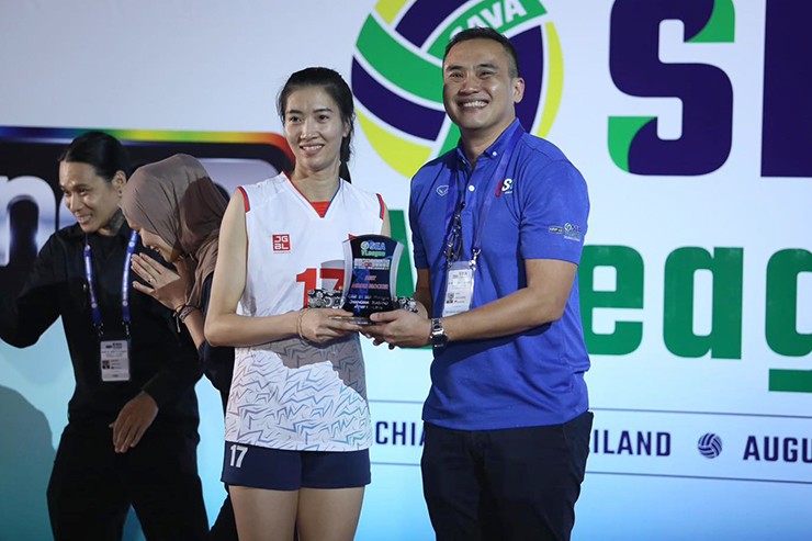 HLV bóng chuyền nữ Thái Lan chê học trò dù thắng ĐT Việt Nam, Đoàn Thị Xuân nhận danh hiệu “lạ” - 3