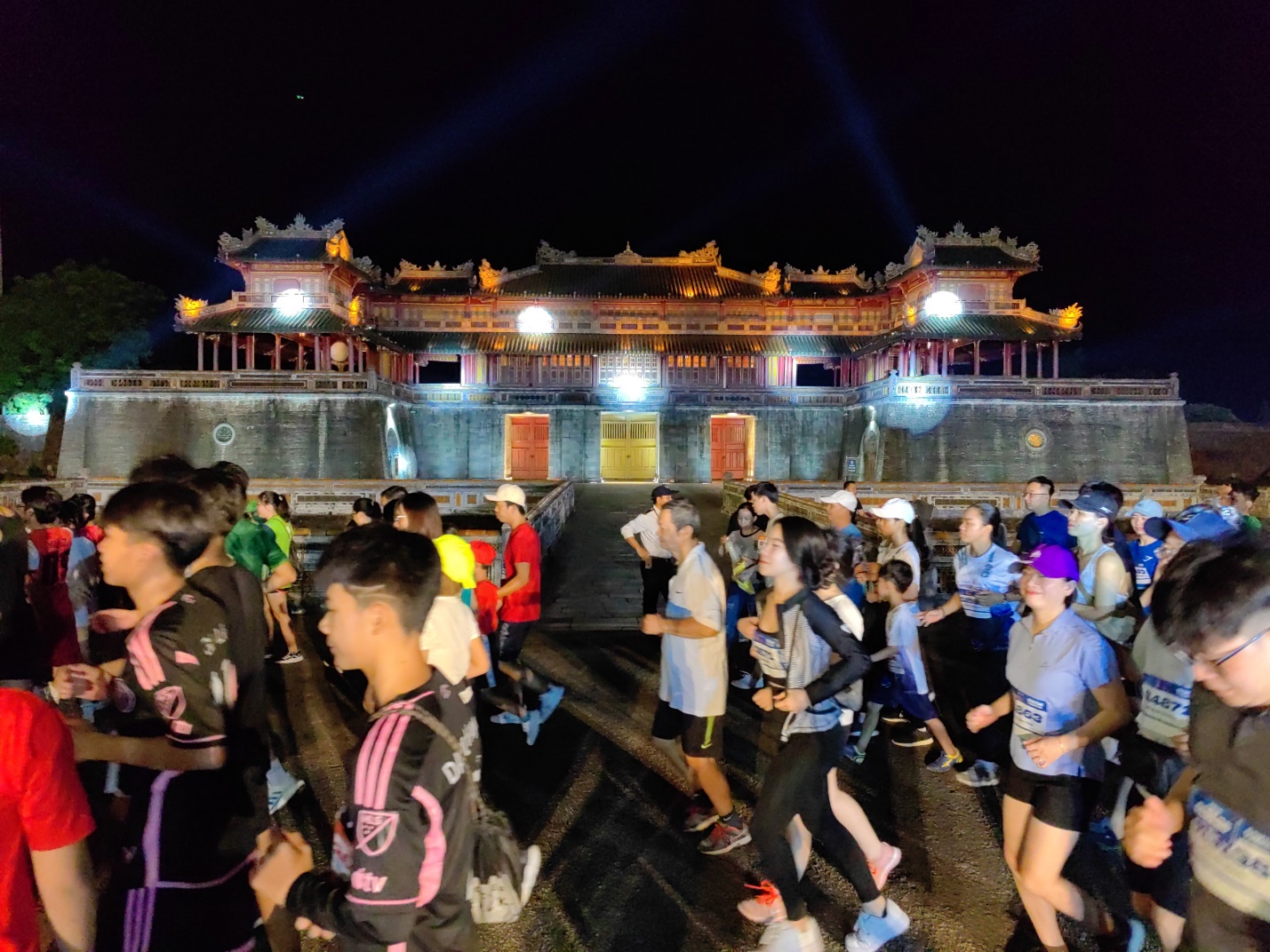 Hơn vạn người tham gia giải chạy ‘Hue jogging - cùng chạy vì cộng đồng’ - 10