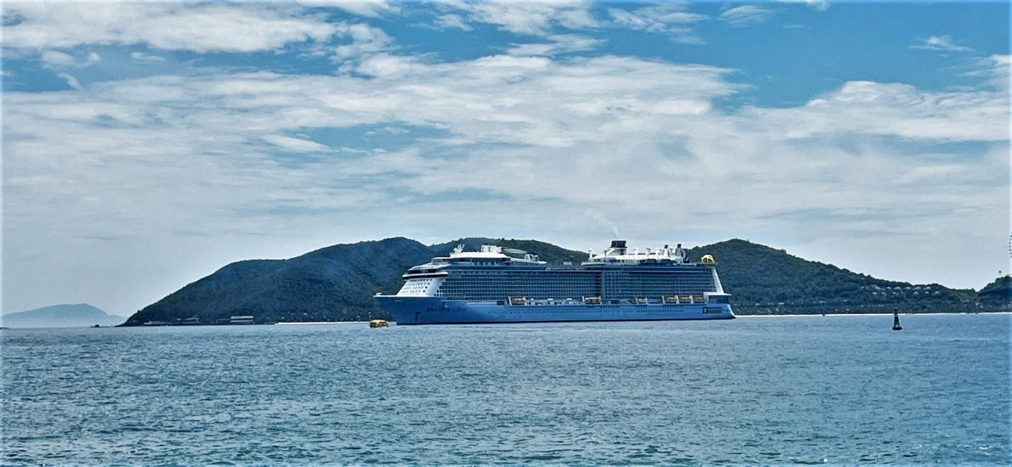 Siêu du thuyền Spectrum Of The Seas đến Nha Trang - 1