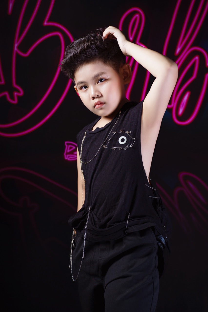 Chiêm ngưỡng 2 BST thời trang ấn tượng tại Mina Fashion Show 2 - 4