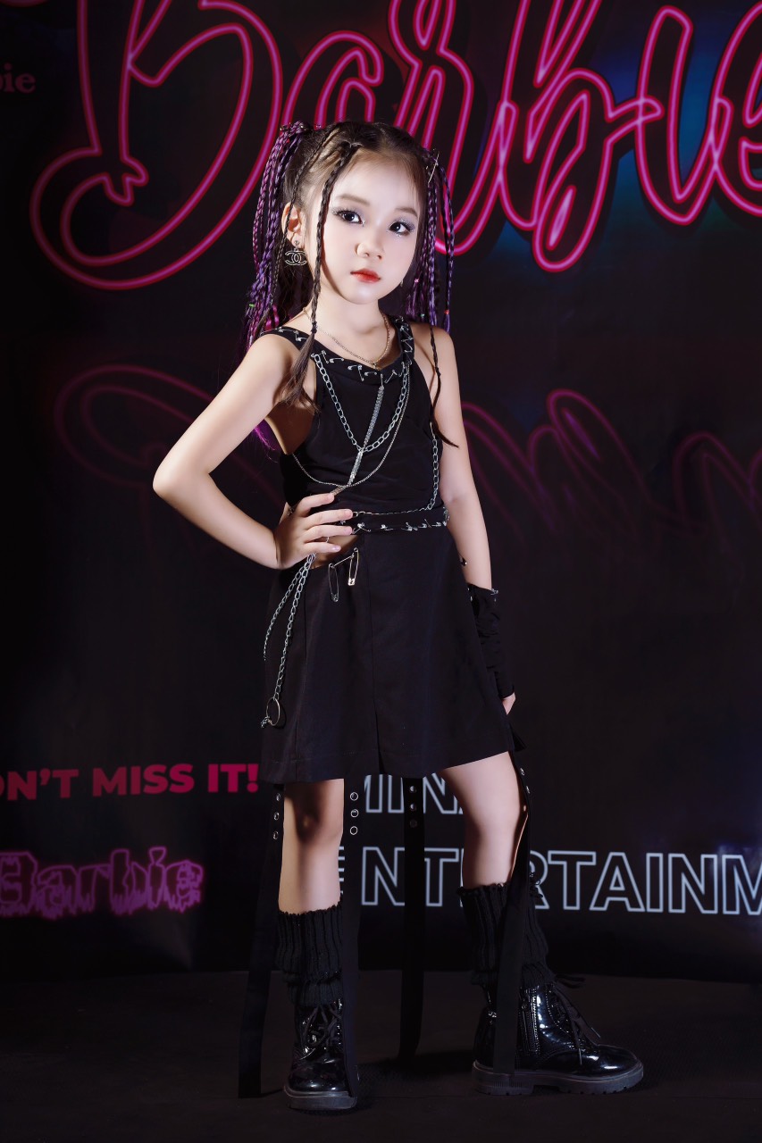 Chiêm ngưỡng 2 BST thời trang ấn tượng tại Mina Fashion Show 2 - 2