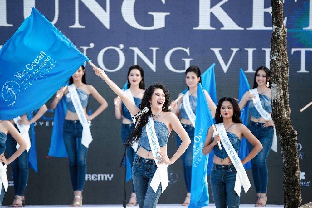 Loạt khoảnh khắc “bất ổn” của chung kết Hoa hậu Đại Dương 2023 - 1