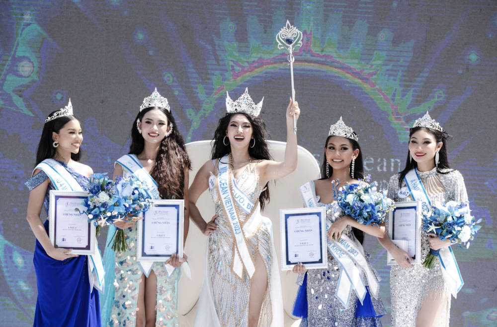 Loạt khoảnh khắc “bất ổn” của chung kết Hoa hậu Đại Dương 2023 - 5