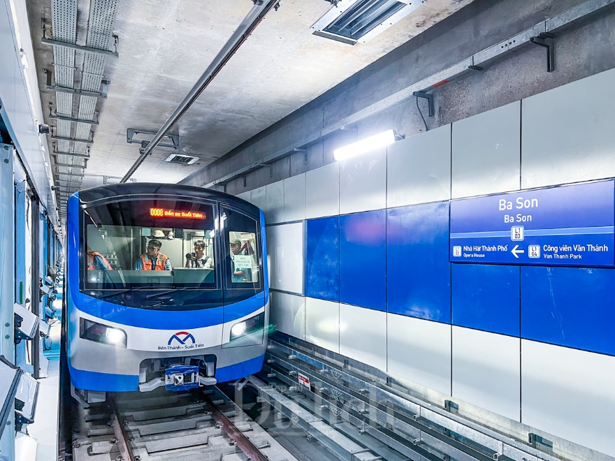 Sau 10 năm chờ đợi, chuyến tàu Metro đầu tiên lăn bánh thử nghiệm toàn tuyến - 9