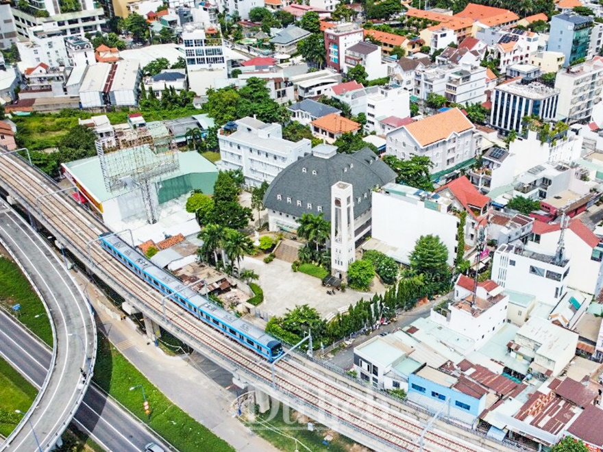 Sau 10 năm chờ đợi, chuyến tàu Metro đầu tiên lăn bánh thử nghiệm toàn tuyến - 12