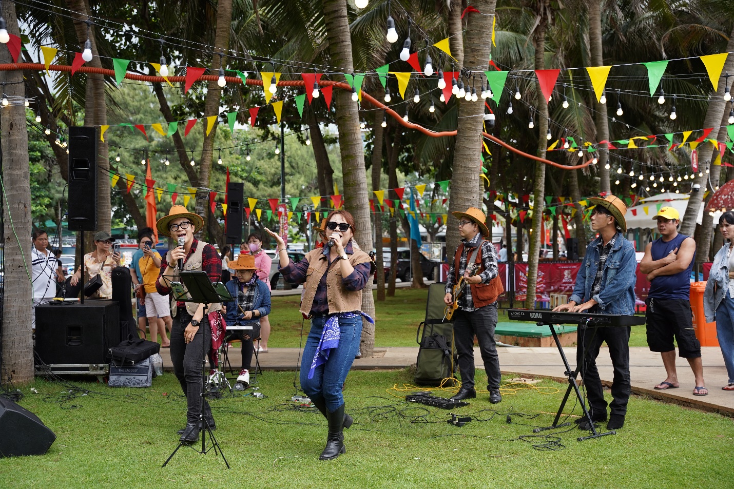 nghi le, du khach do ve vung tau ‘quay’ xuyen dem voi beerfest 2023 - 7