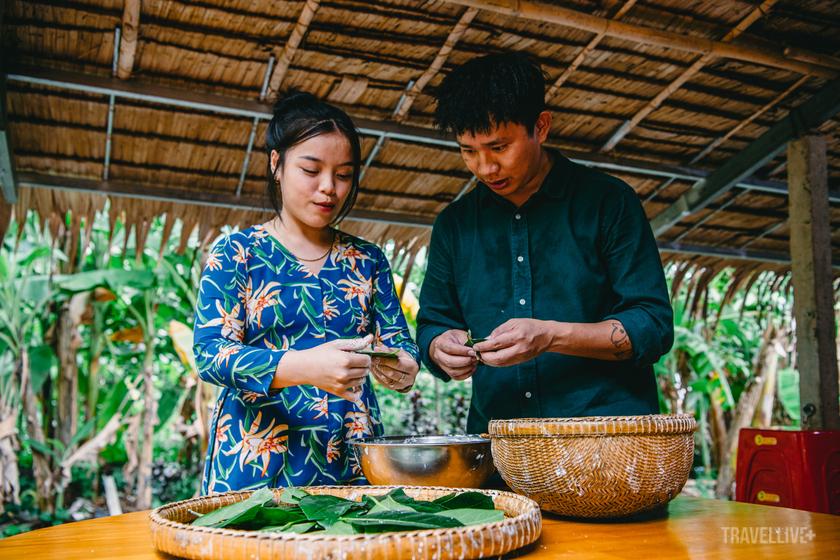Travel Blogger Vinh Gấu bất ngờ khi học làm ‘món ăn ký ức’ miền Tây - 6