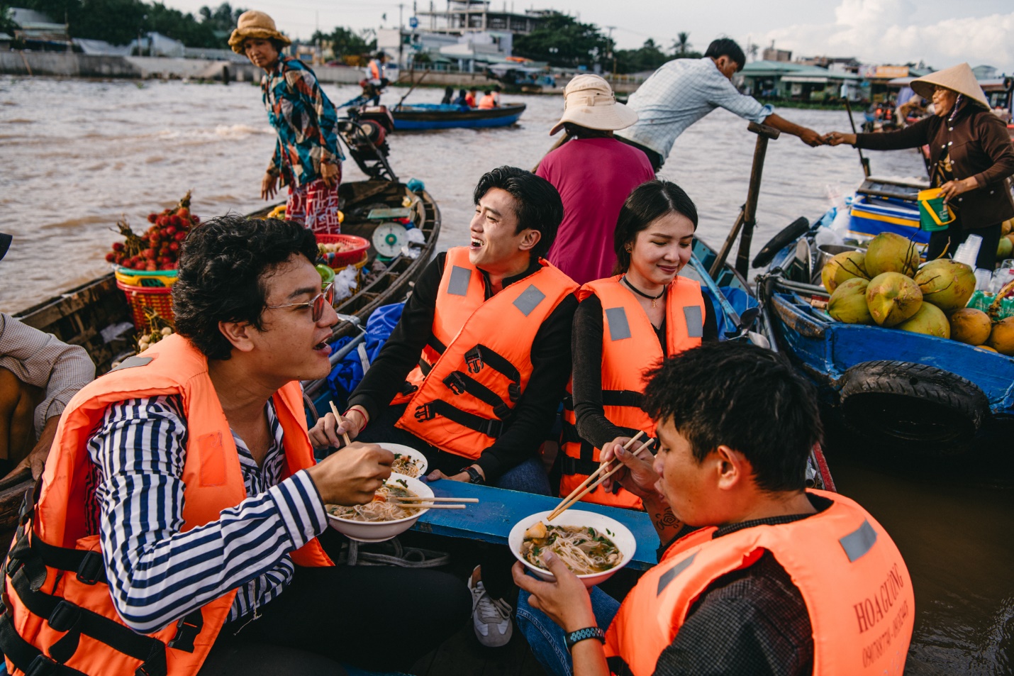 Diễn viên Quốc Trường khám phá chợ nổi Cái Răng: Nét đẹp độc đáo của miền Tây - 6