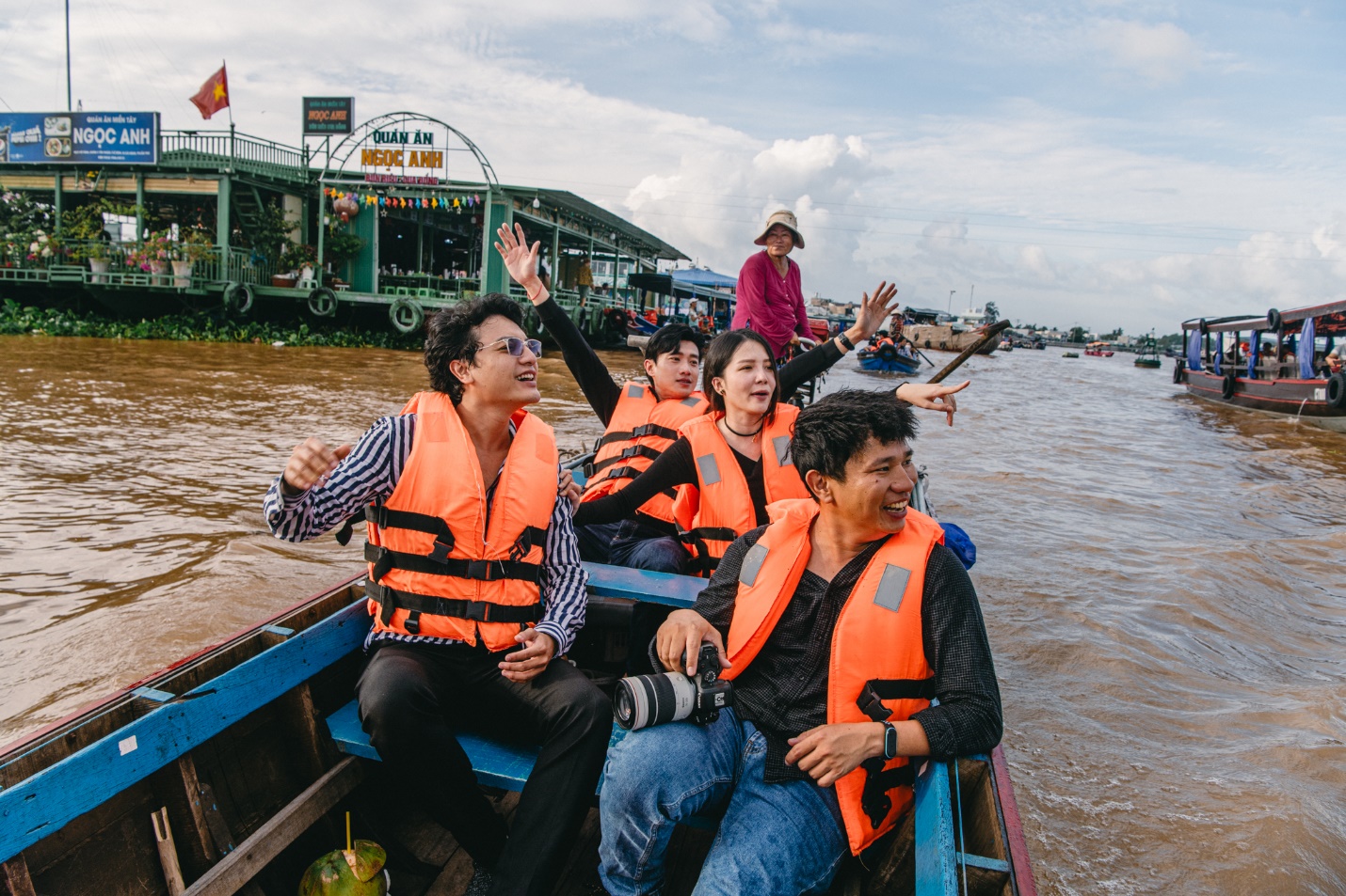 Diễn viên Quốc Trường khám phá chợ nổi Cái Răng: Nét đẹp độc đáo của miền Tây - 11