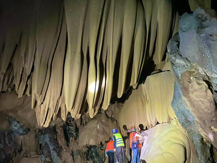 Quảng Bình: Phát hiện thêm một hang động rất đẹp ở xã Trường Sơn