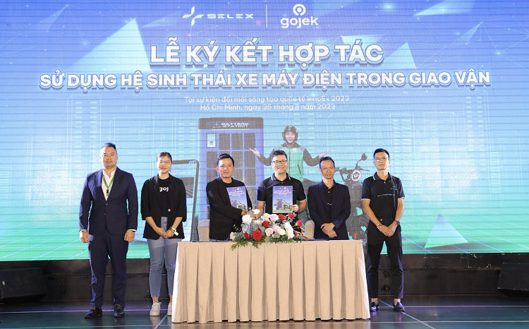 Selex Motors hợp tác Gojek, mở rộng thí điểm sử dụng xe máy điện tại Việt Nam - 1