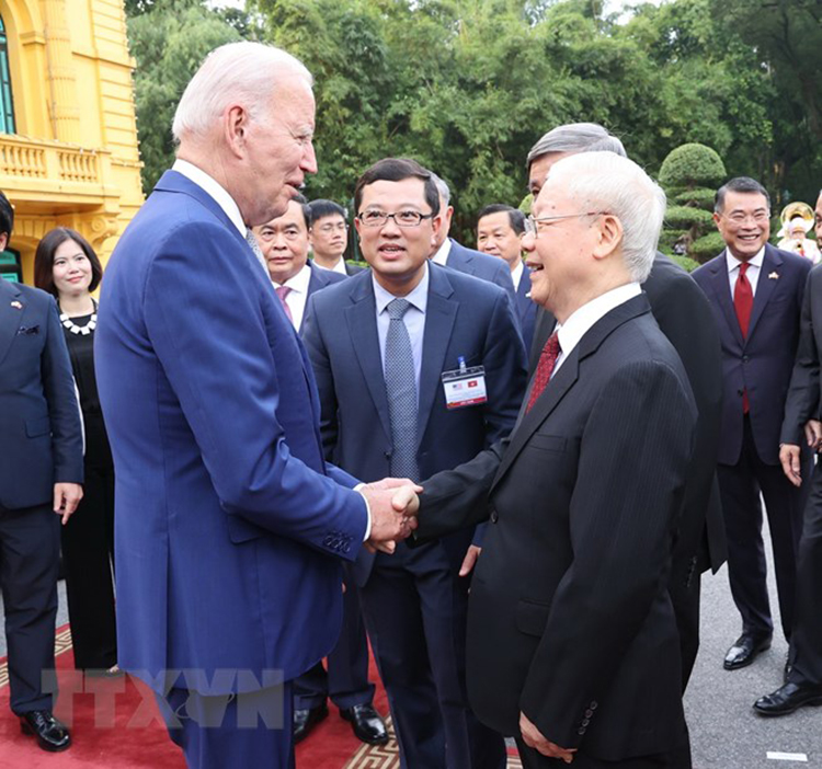 Tổng thống Mỹ Joe Biden bắt đầu chuyến thăm 'đặc biệt' đến Việt Nam - 2