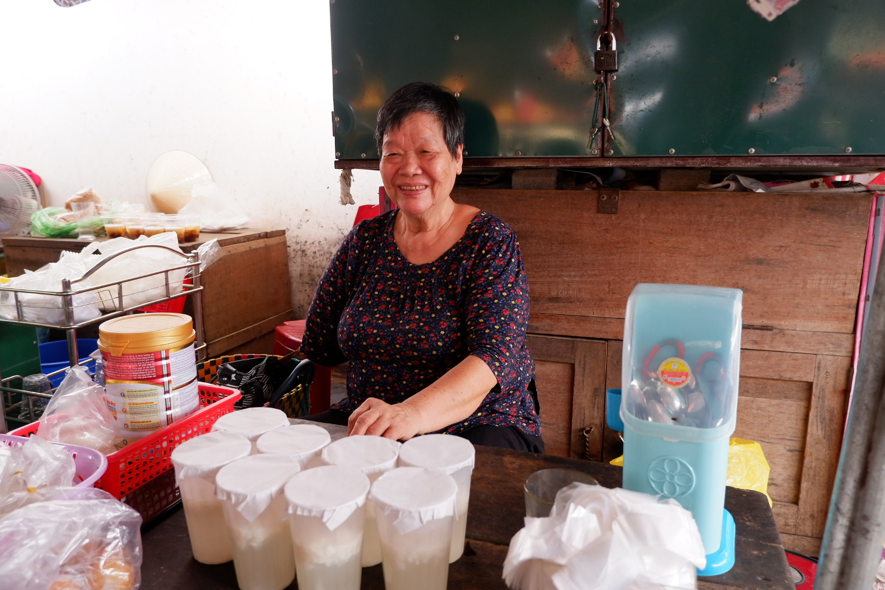 Món quà vặt ‘thơm ngọt, say say’ có mặt hơn 6 thập kỷ ở chợ Cộn Quảng Bình - 1