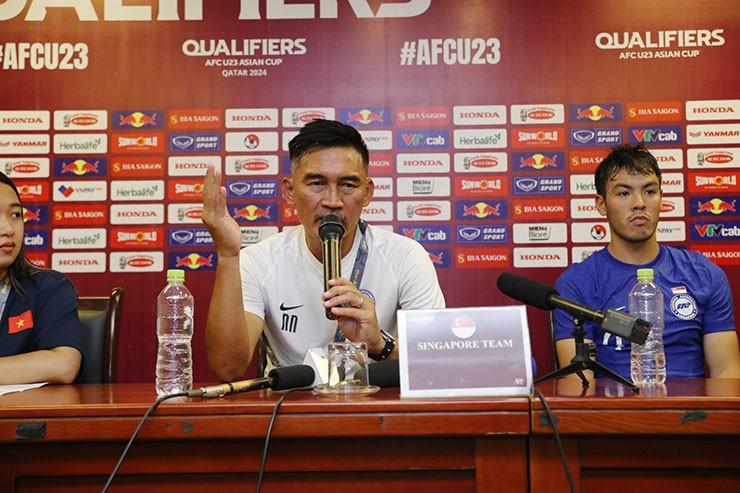 Họp báo U23 Việt Nam - U23 Singapore: HLV Troussier không trách cứ toàn đội - 4