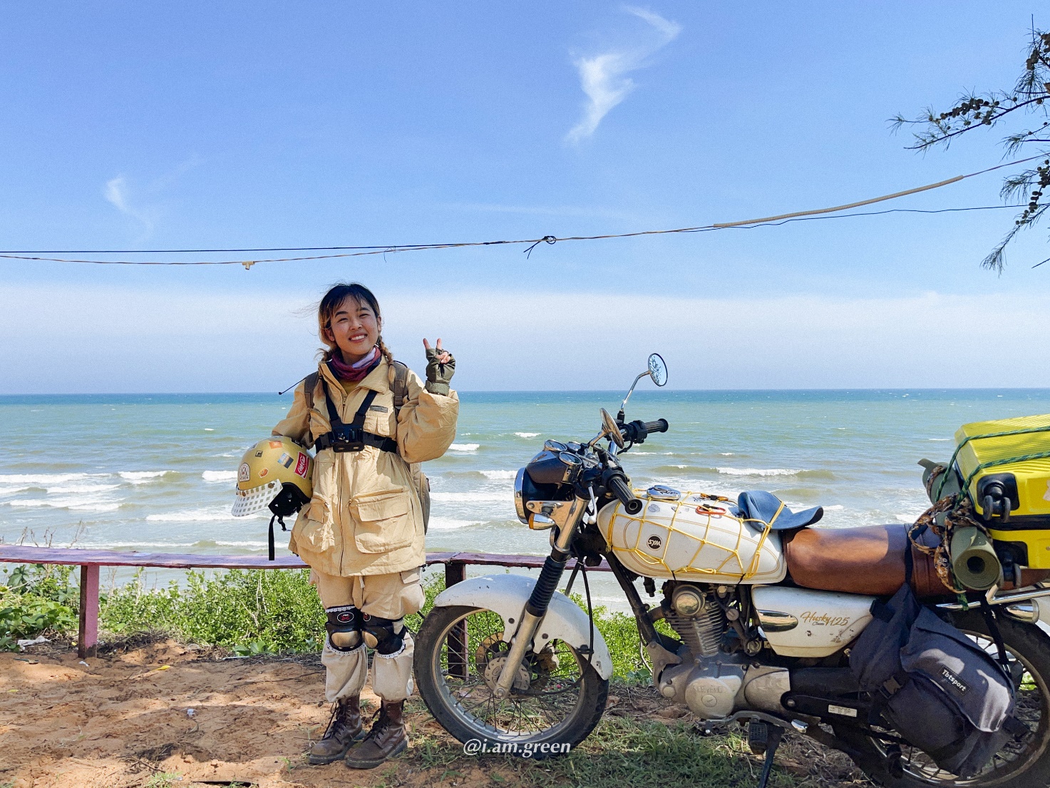 Cô gái 1m50 một mình lái mô tô xuyên Việt, tiết kiệm bằng cách ngủ nhờ - 2