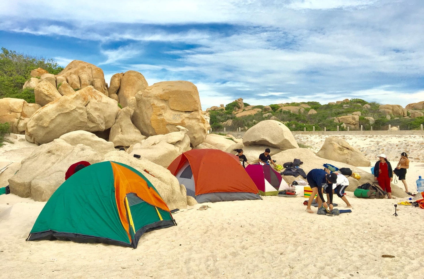 Hòn đảo ‘không khách sạn’ ở Bình Thuận, khách tới đổi gió, cắm trại qua đêm - 11