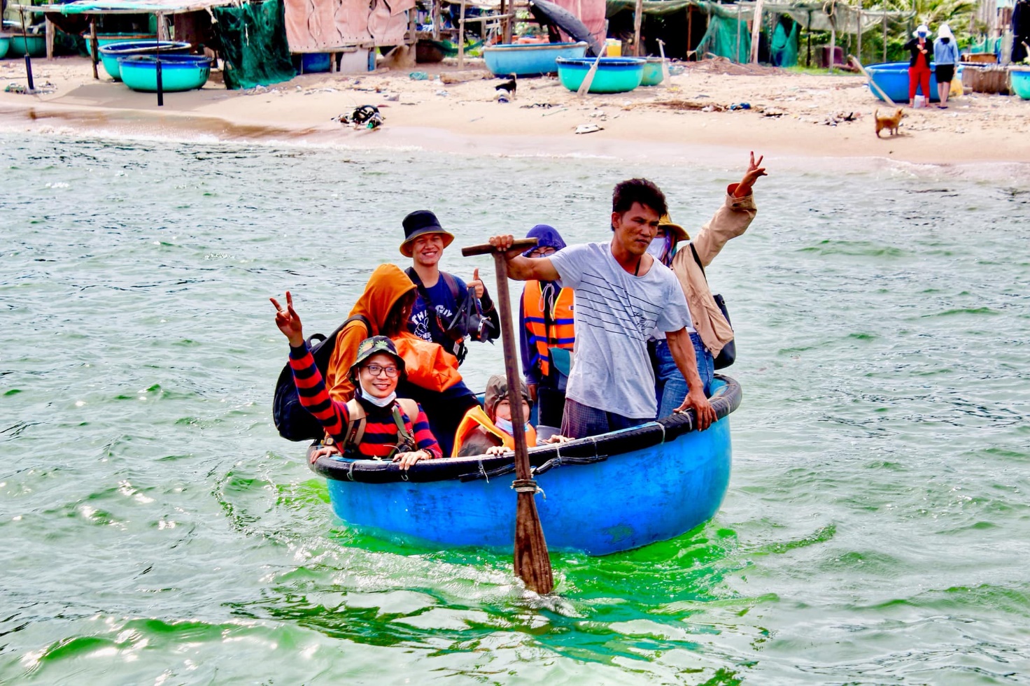 Hòn đảo ‘không khách sạn’ ở Bình Thuận, khách tới đổi gió, cắm trại qua đêm - 12