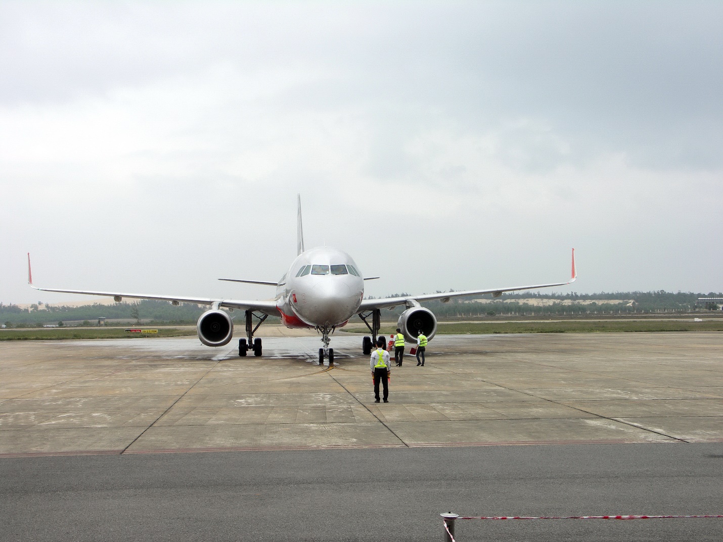 Quảng Bình muốn mở thêm đường bay mới để phát triển du lịch - 1