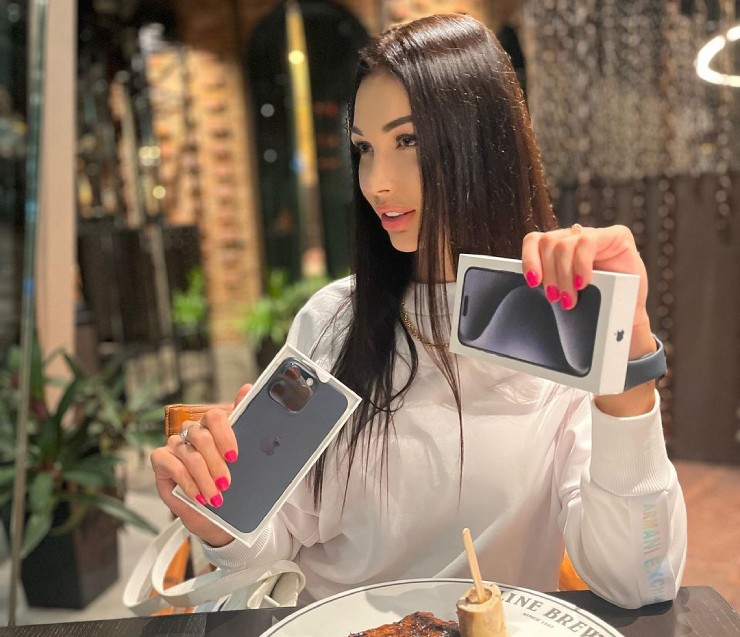 Mỹ nhân Tatyana bên siêu xe cực chất, người đẹp bóng chuyền Thổ Nhĩ Kỳ lên bìa tạp chí Elle - 1