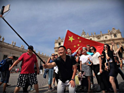 Chuyển động - Du khách Trung Quốc ngại xuất ngoại do kinh tế ảm đạm