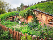 Lạc vào thế giới cổ tích đầy màu sắc thần thoại ở làng Hobbit