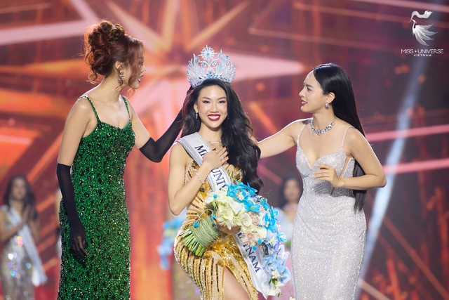 Bùi Quỳnh Hoa đăng quang Miss Universe Vietnam 2023 - 2