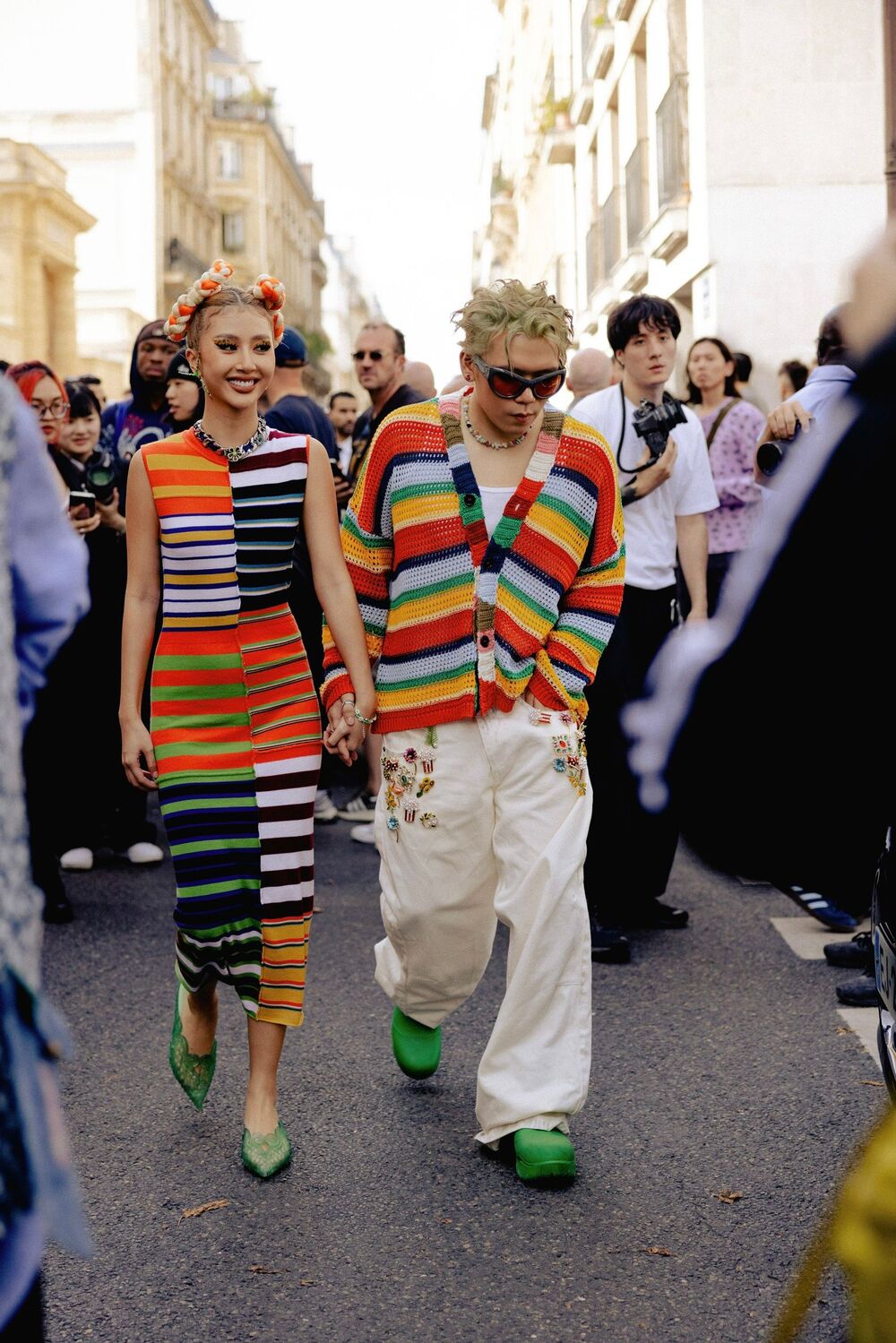 Quỳnh Anh Shyn và Nam Phùng cùng nhau lọt Top Best Street Style của Vogue tại Paris Fashion Week - 2