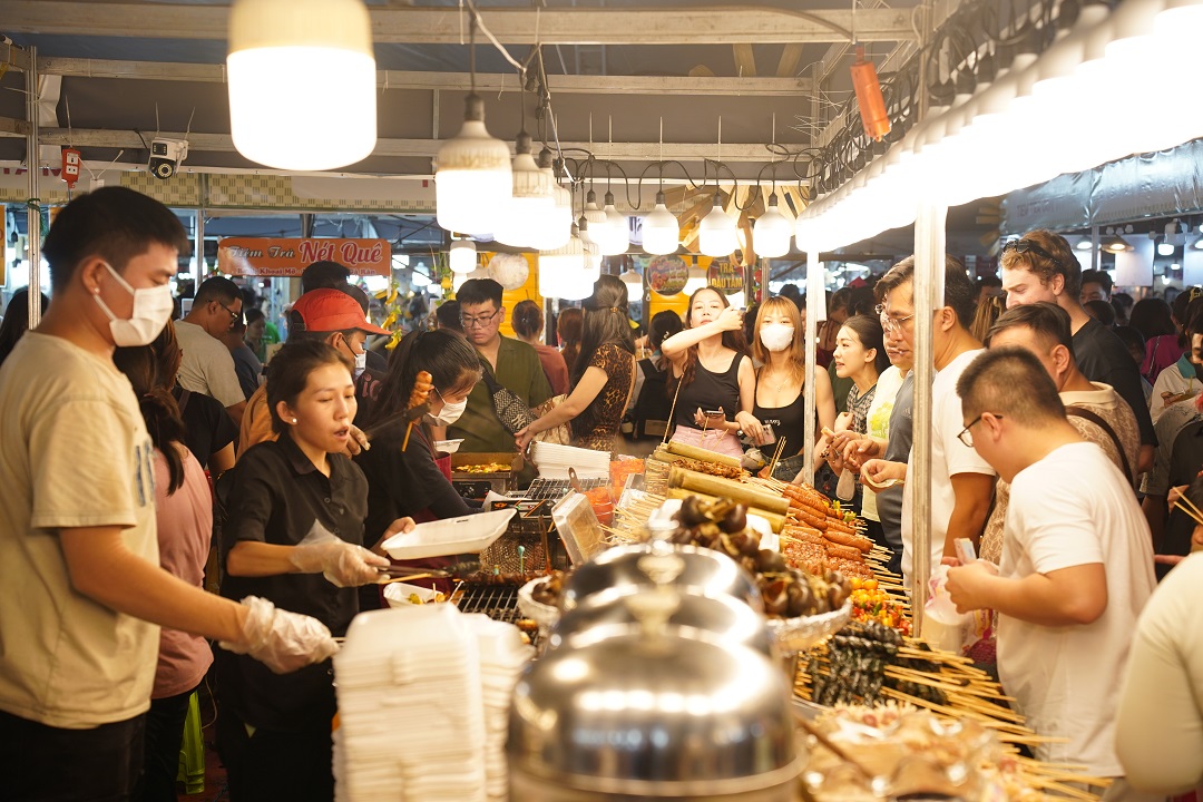 Khách Tây tấm tắc khen đồ ăn Việt tại Lễ hội ẩm thực gia đình - 5