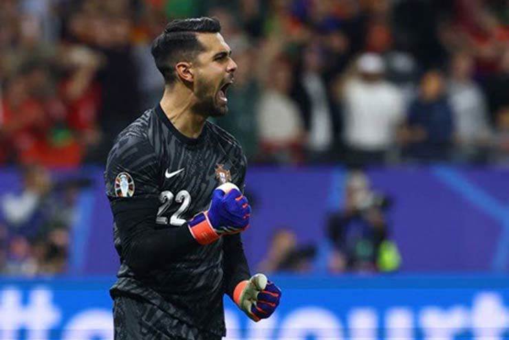 Tin mới nhất bóng đá tối 3/7: Barcelona từ bỏ sao Liverpool, nhắm 2 cầu thủ U21 Anh - 3
