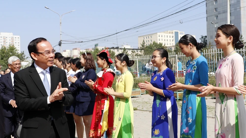 Thú vị ngôi trường mang tên Chủ tịch Hồ Chí Minh tại thủ đô Mông Cổ - 2